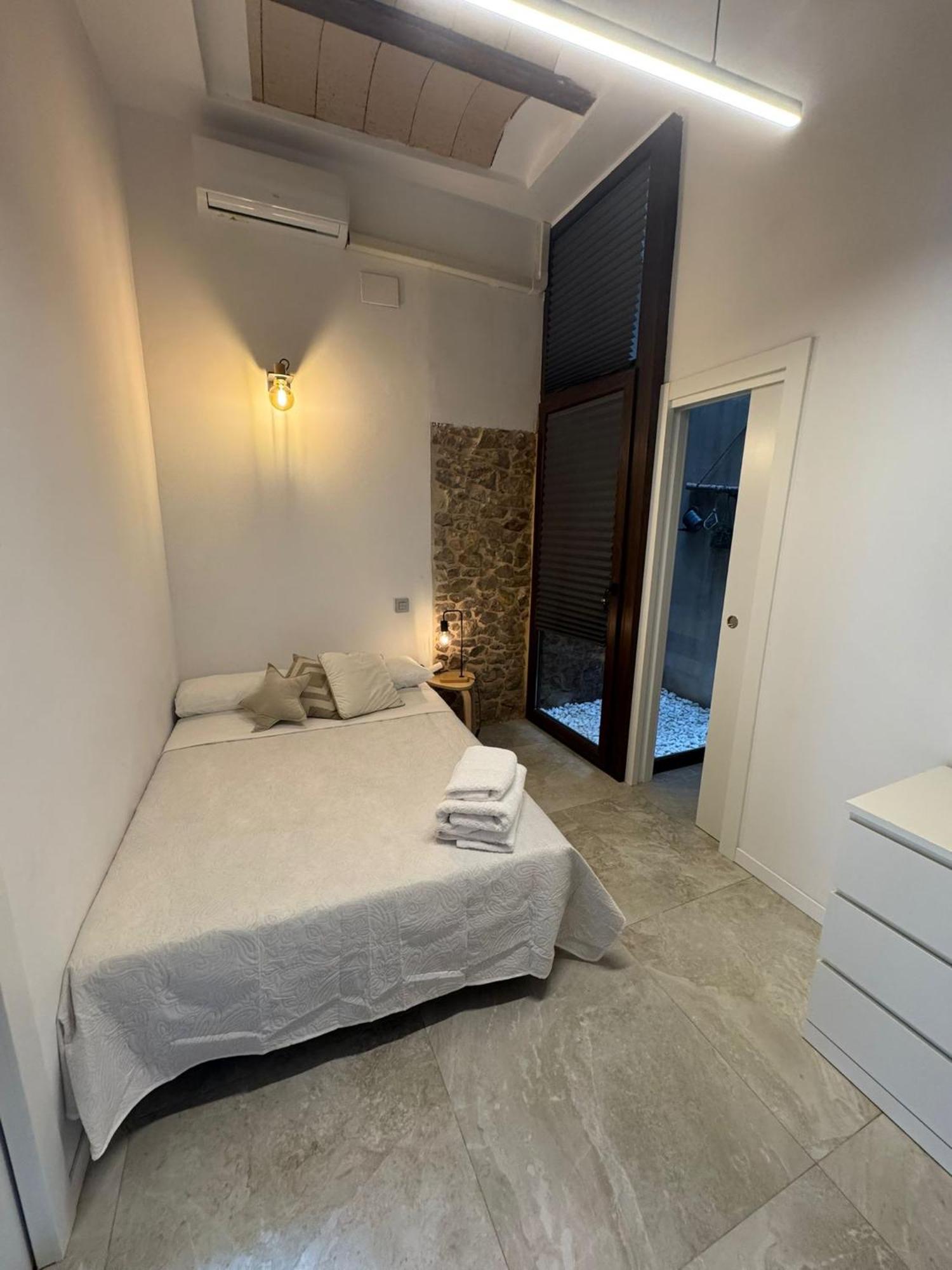 Casa Centrica En Reus Villa Luaran gambar